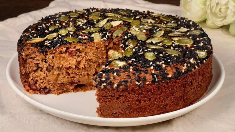 This simple recipe transforms oats and fruits into a delicious pie everyone will love…