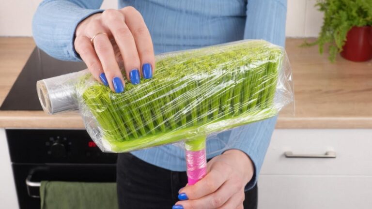 This easy method transforms your broom into a cleaning powerhouse… you’ll be amazed!