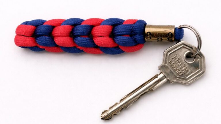 Master 3 Easy Steps to Create a Luxurious Keychain with This Secret Rope Knot!