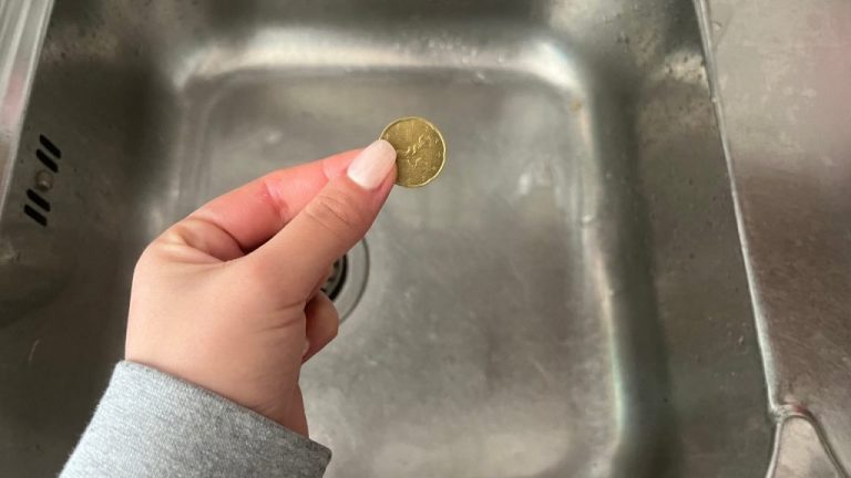 Shiny Sink with Zero Effort: Try This Old-School Cleaning Trick