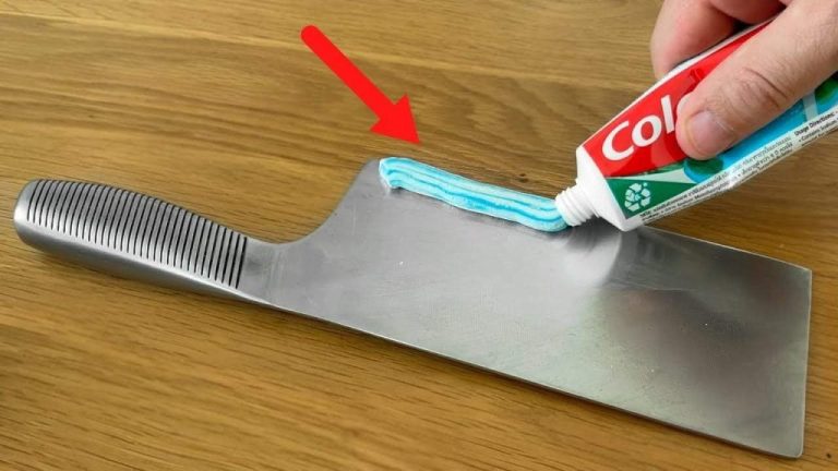 Apply a bit of toothpaste to your kitchen knife: butcher’s tip revealed