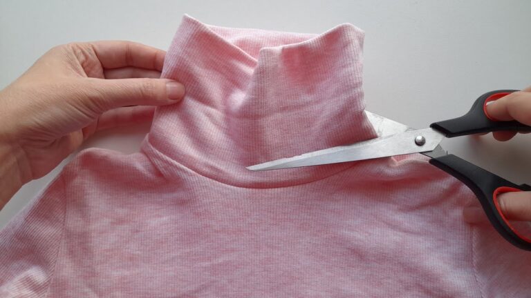 Transform Your Turtleneck in 2 Minutes with These 3 Genius Hacks!