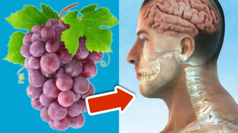 Eat Grapes Daily: 7 Surprising Benefits You Need to Know! 🍇✨