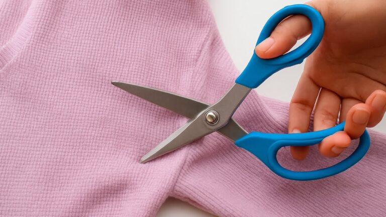 Transform 7 Old Sweaters with These Genius DIY Hacks You’ll Love!