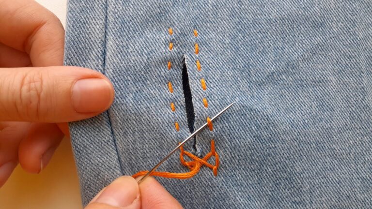 Transform Your Jeans in 5 Quick Steps for a Gorgeous New Look!